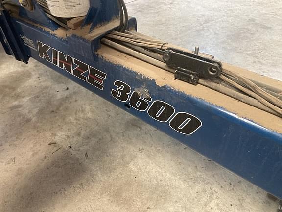 Image of Kinze 3600 equipment image 1