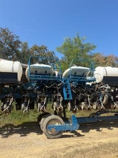 Image of Kinze 3600 equipment image 1
