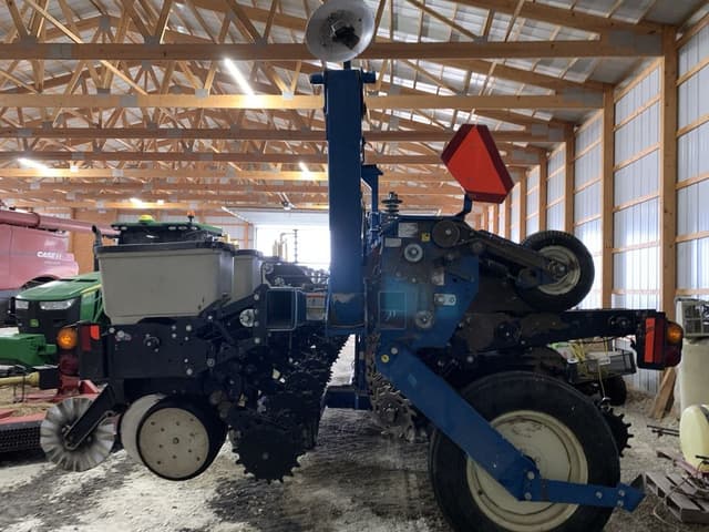 Image of Kinze 3600 equipment image 4