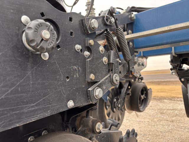Image of Kinze 3600ASD equipment image 2