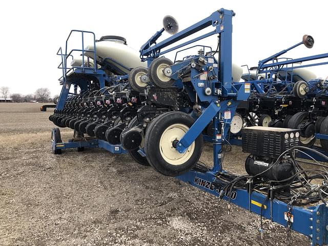 Image of Kinze 3600ASD equipment image 1