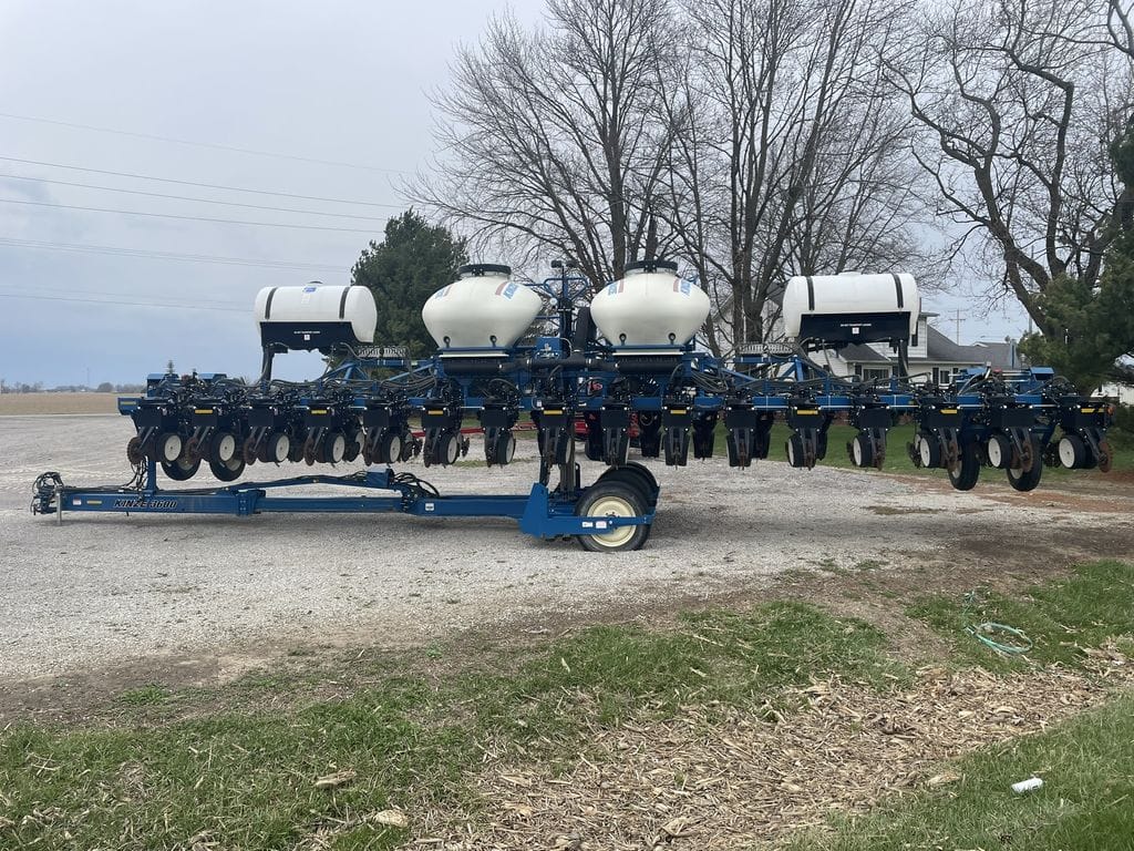 2011 Kinze 3600ASD Equipment Image0