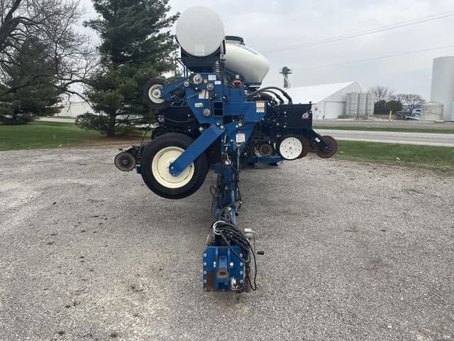 Image of Kinze 3600ASD equipment image 1