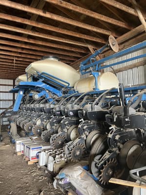 2011 Kinze 3660 Image