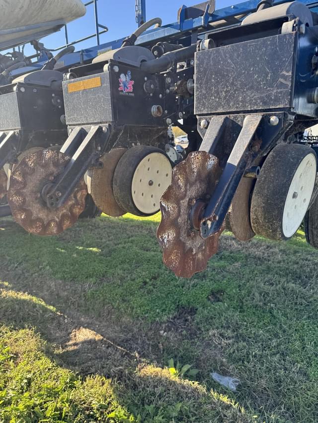 Image of Kinze 3660ASD equipment image 3