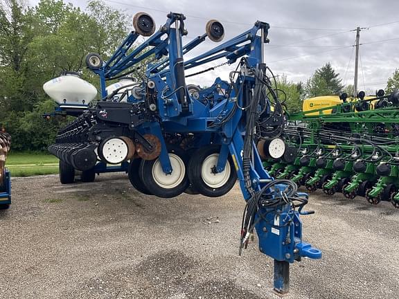 Image of Kinze 3700 Primary image