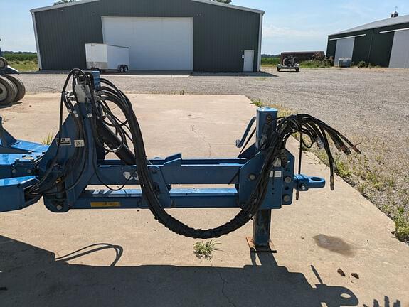 Image of Kinze 3700 equipment image 1