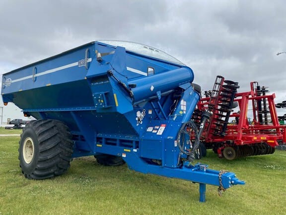 2011 Kinze 850 Equipment Image0