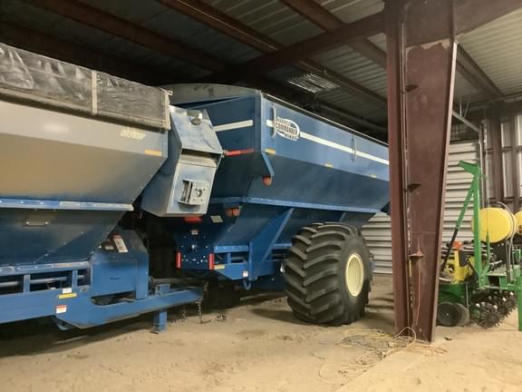 Image of Kinze 850 equipment image 2