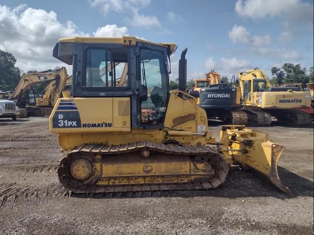 Image of Komatsu D31PX-22 equipment image 2