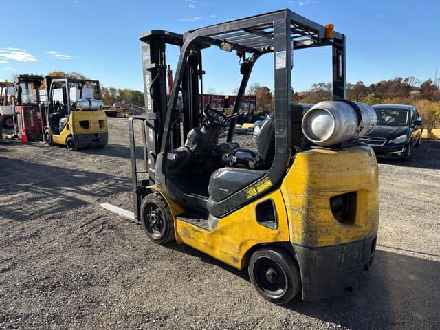 Image of Komatsu FG25 equipment image 3