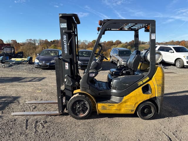 Image of Komatsu FG25 equipment image 2