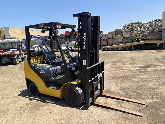Image of Komatsu FG25ST-16 equipment image 1