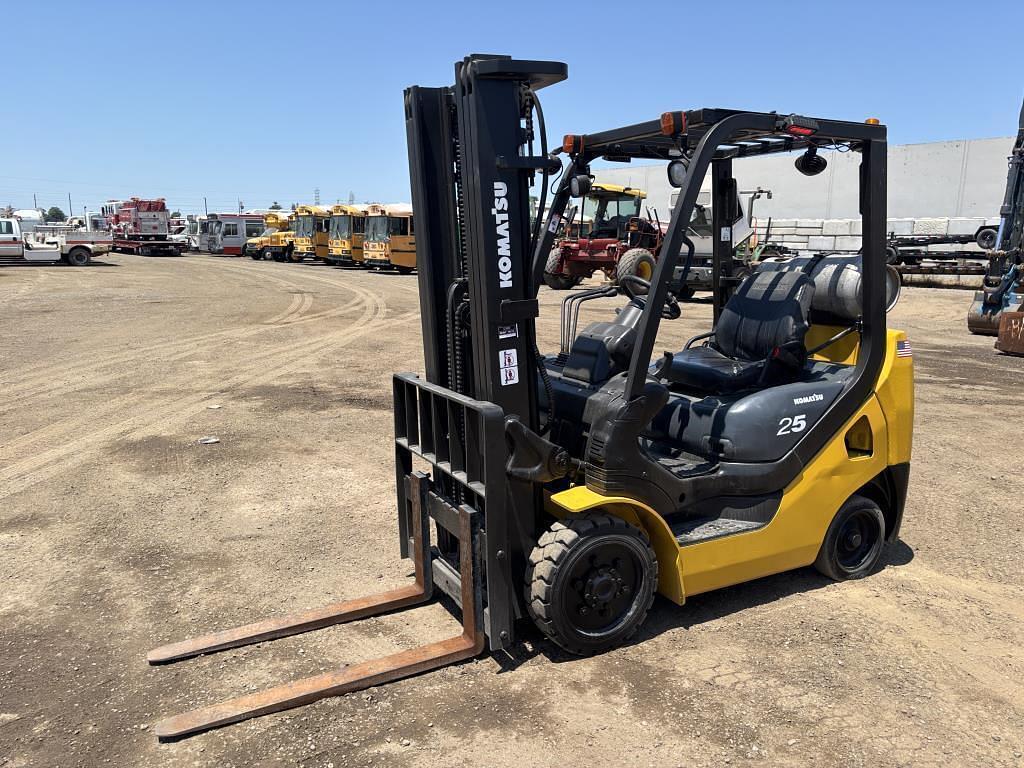 Image of Komatsu FG25ST-16 Primary image