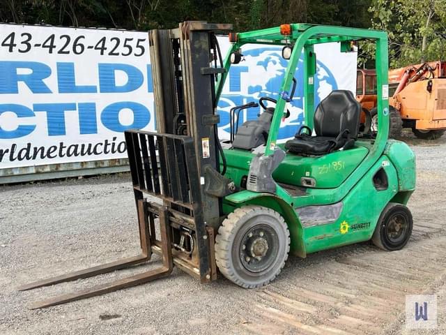 Image of Komatsu FG25ST-16 equipment image 1