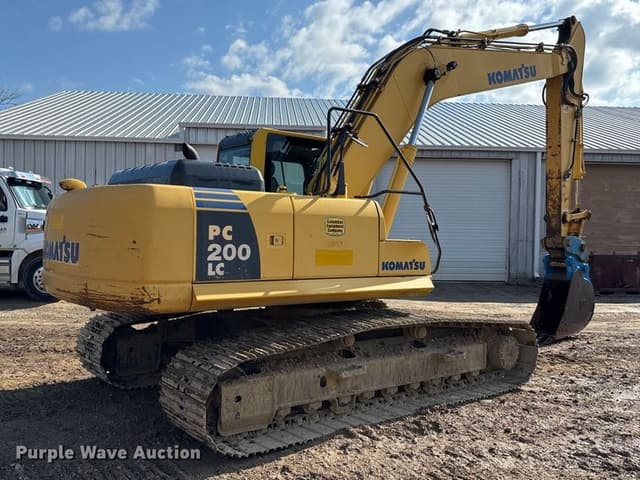 Image of Komatsu PC200LC-8 equipment image 4