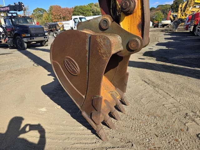 Image of Komatsu PC270LC-8 equipment image 1