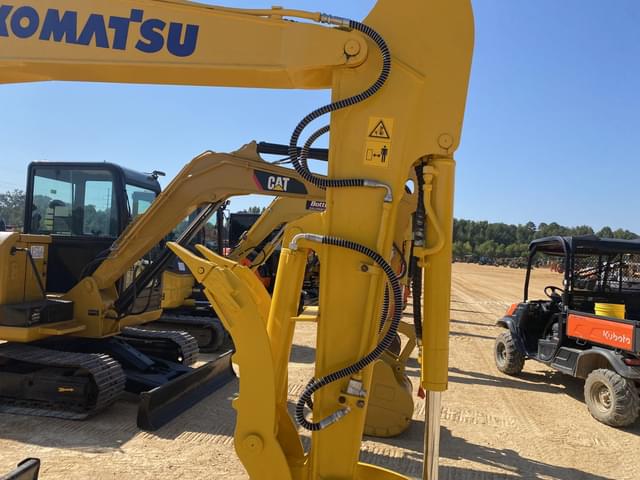 Image of Komatsu PC56-7 equipment image 4