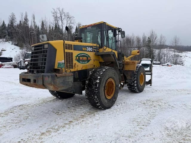 Image of Komatsu WA380-6 equipment image 4