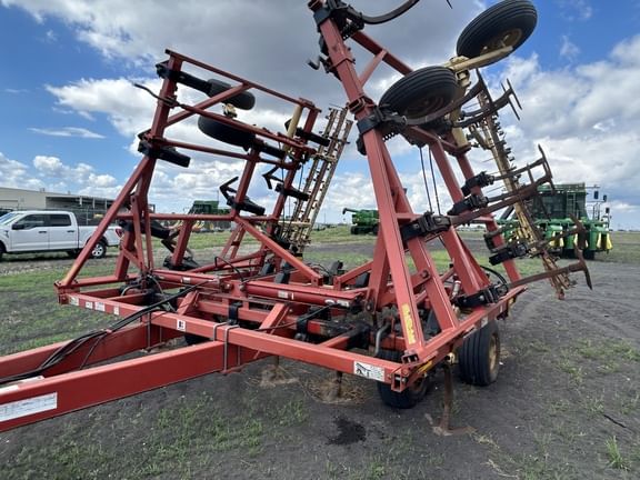 2011 Krause 4000 Equipment Image0