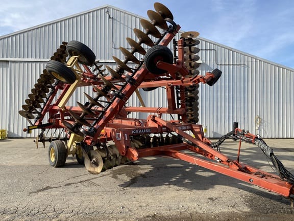 2011 Krause 8200 Equipment Image0