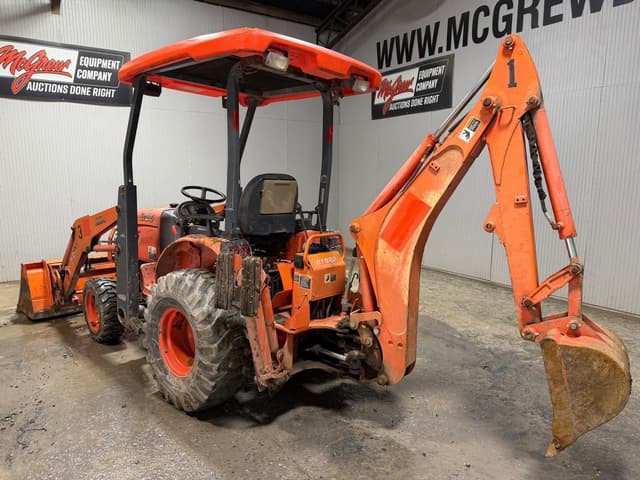 Image of Kubota B26 equipment image 2