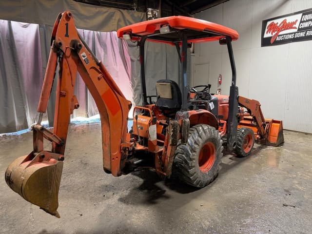 Image of Kubota B26 equipment image 4