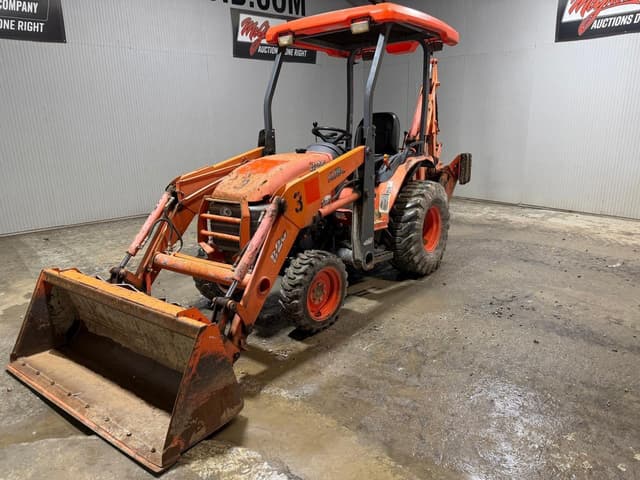 Image of Kubota B26 equipment image 1