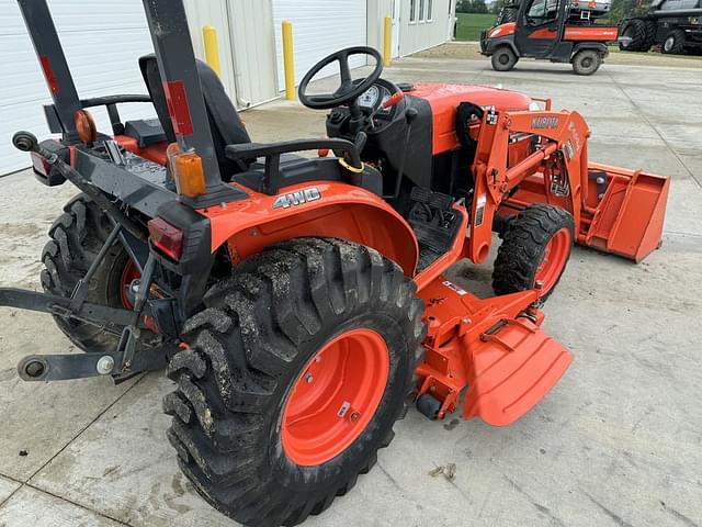 Image of Kubota B3200 equipment image 2