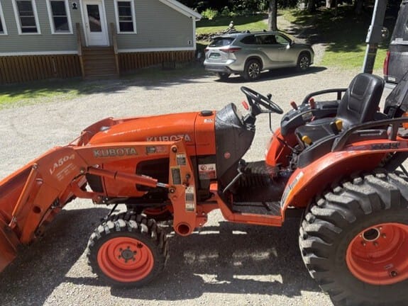 2011 Kubota B3200 Equipment Image0