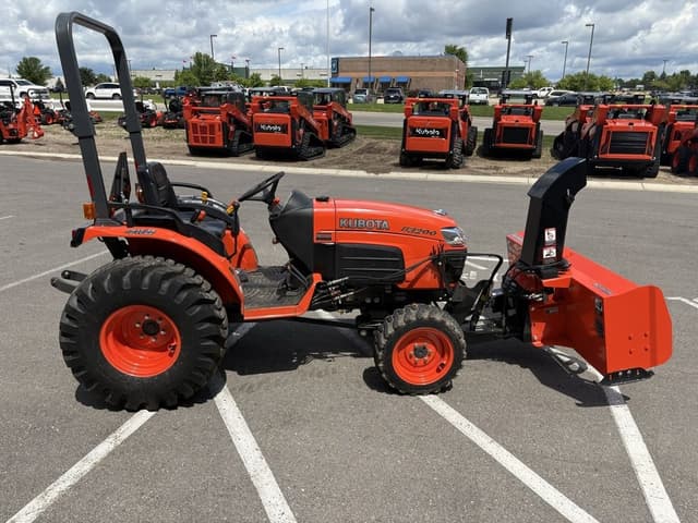 Image of Kubota B3200HSD equipment image 4