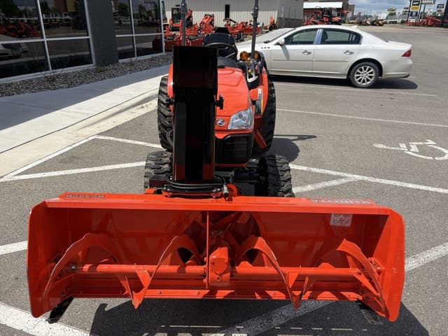 Image of Kubota B3200HSD equipment image 3