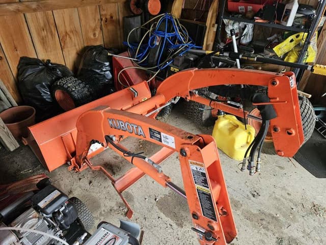 Image of Kubota BX2660 equipment image 2