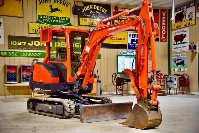 Image of Kubota KX91-3 equipment image 3