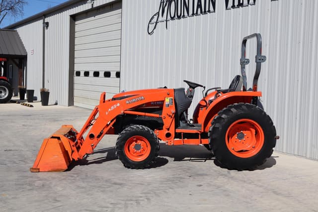 Image of Kubota L3240D equipment image 4
