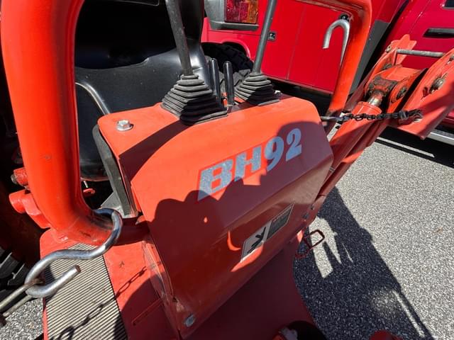 Image of Kubota L3240 equipment image 3