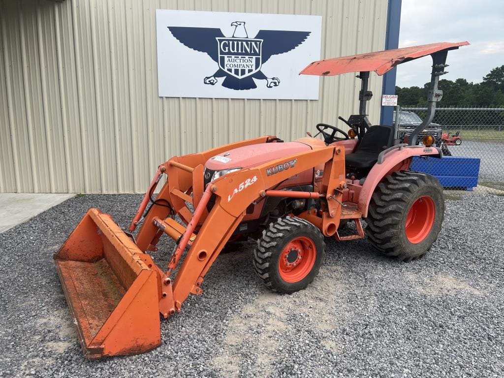 Main image Kubota L3800