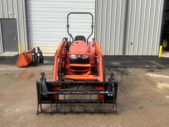 Image of Kubota L3800 equipment image 3