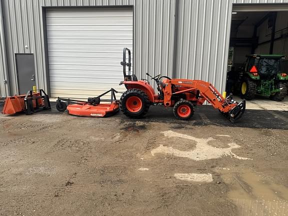 Image of Kubota L3800 equipment image 1