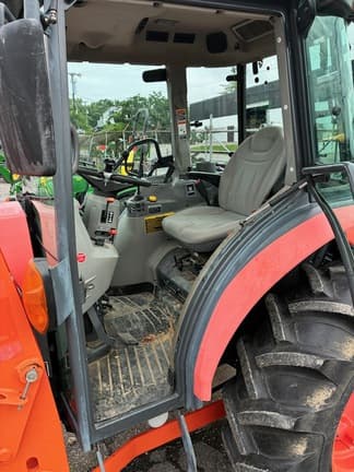 Image of Kubota L5740 equipment image 3