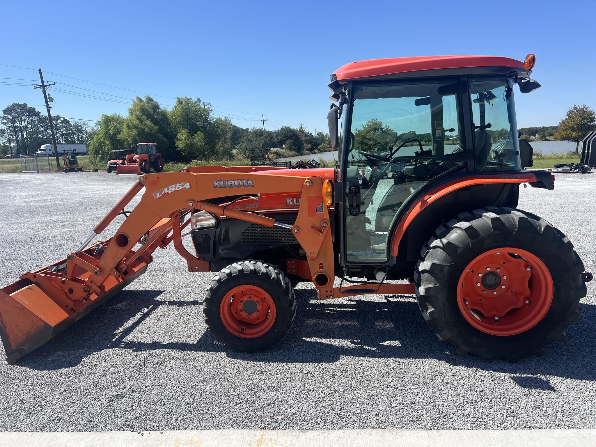 2011 Kubota L5740 Equipment Image0