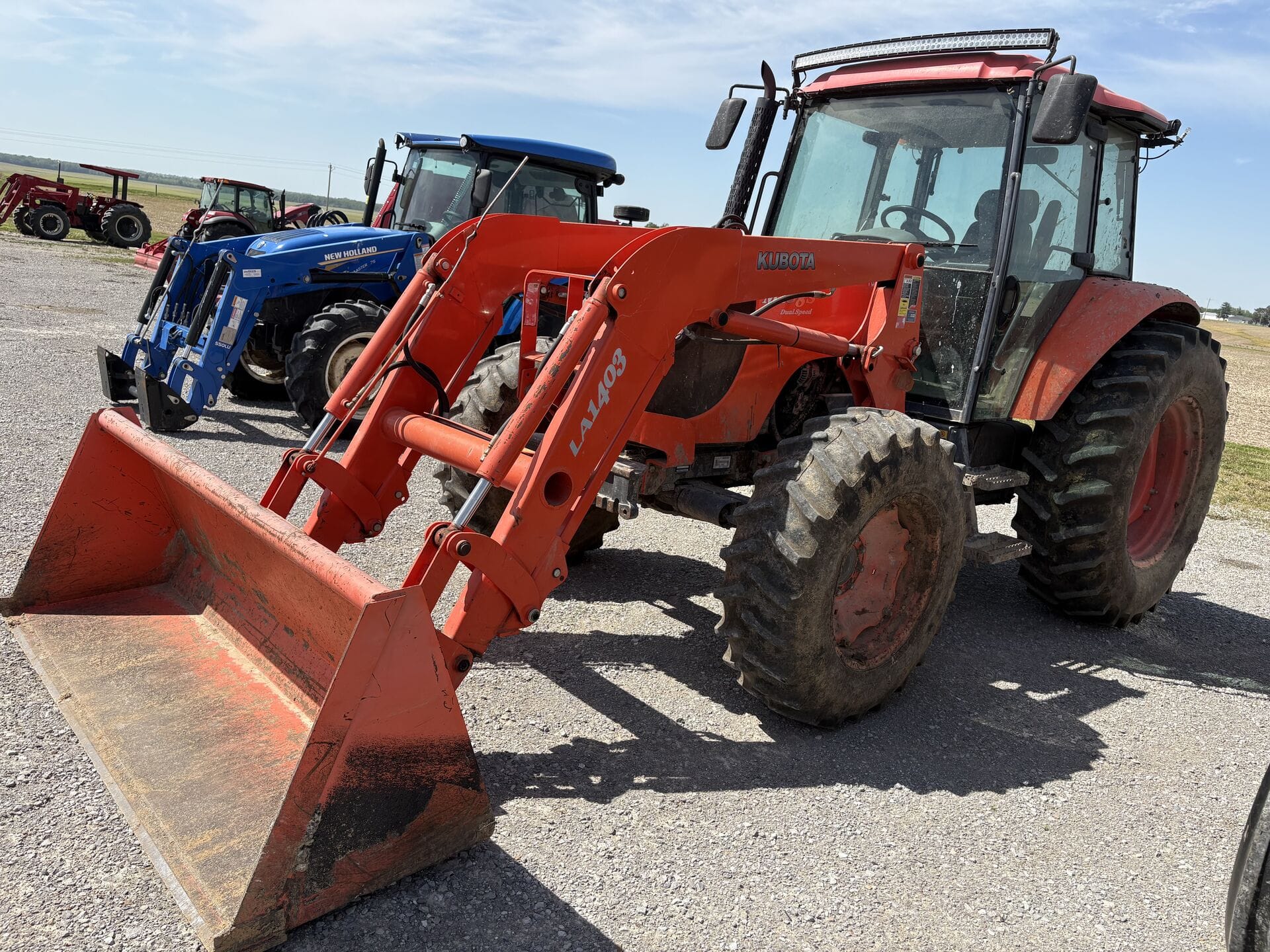 2011 Kubota M108S Equipment Image0