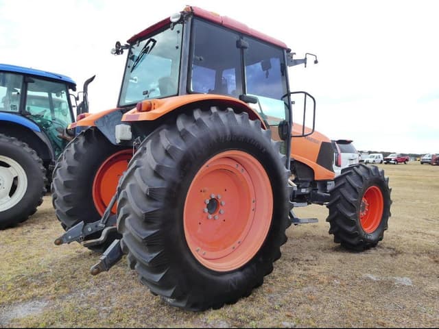 Image of Kubota M126X equipment image 2
