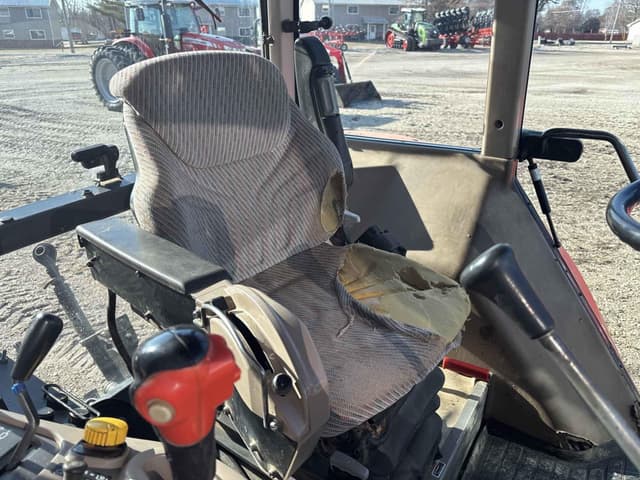 Image of Kubota M126X equipment image 1