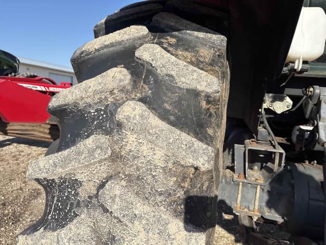 Image of Kubota M126X equipment image 2