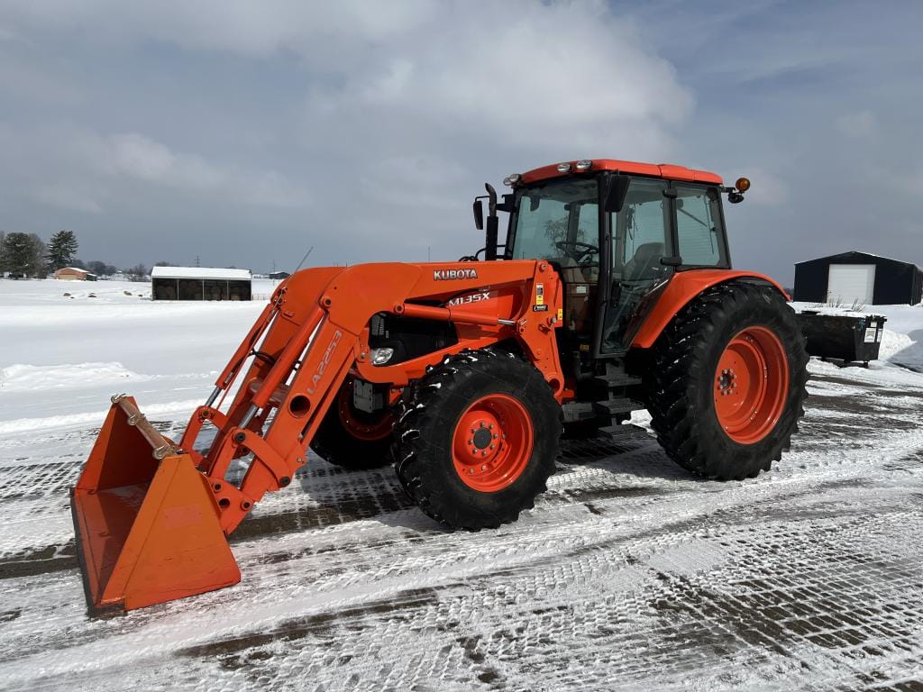 Kubota M135X Equipment Image0