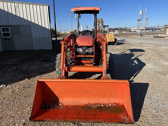 Image of Kubota M7040 equipment image 2