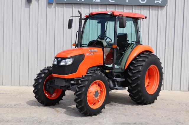 Image of Kubota M7040D equipment image 2