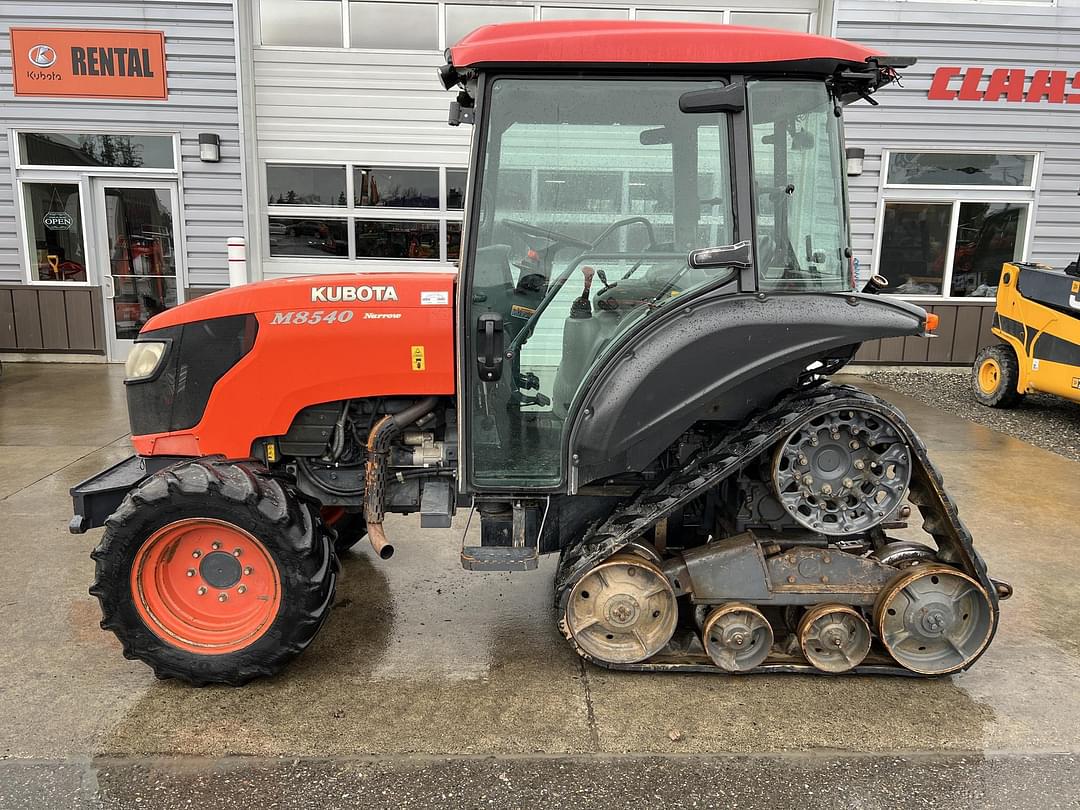 Image of Kubota M8540HDN Power Krawler Primary image