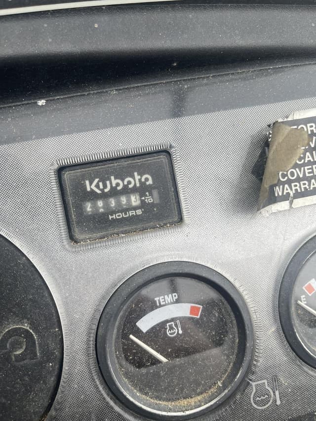 Image of Kubota RTV900XTW equipment image 3